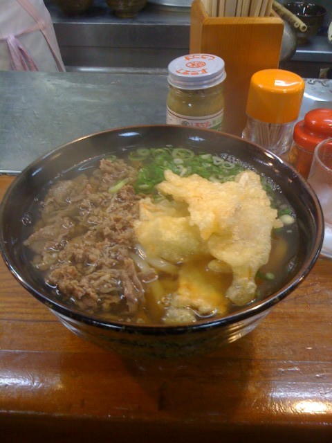 肉ゴボウうどんの大盛り